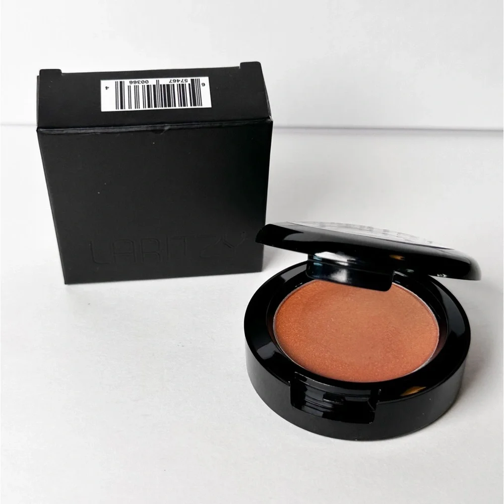 🎁 Laritzy Cosmetics Cream Highlighter in Shade: Virtue (True Gold) NIB